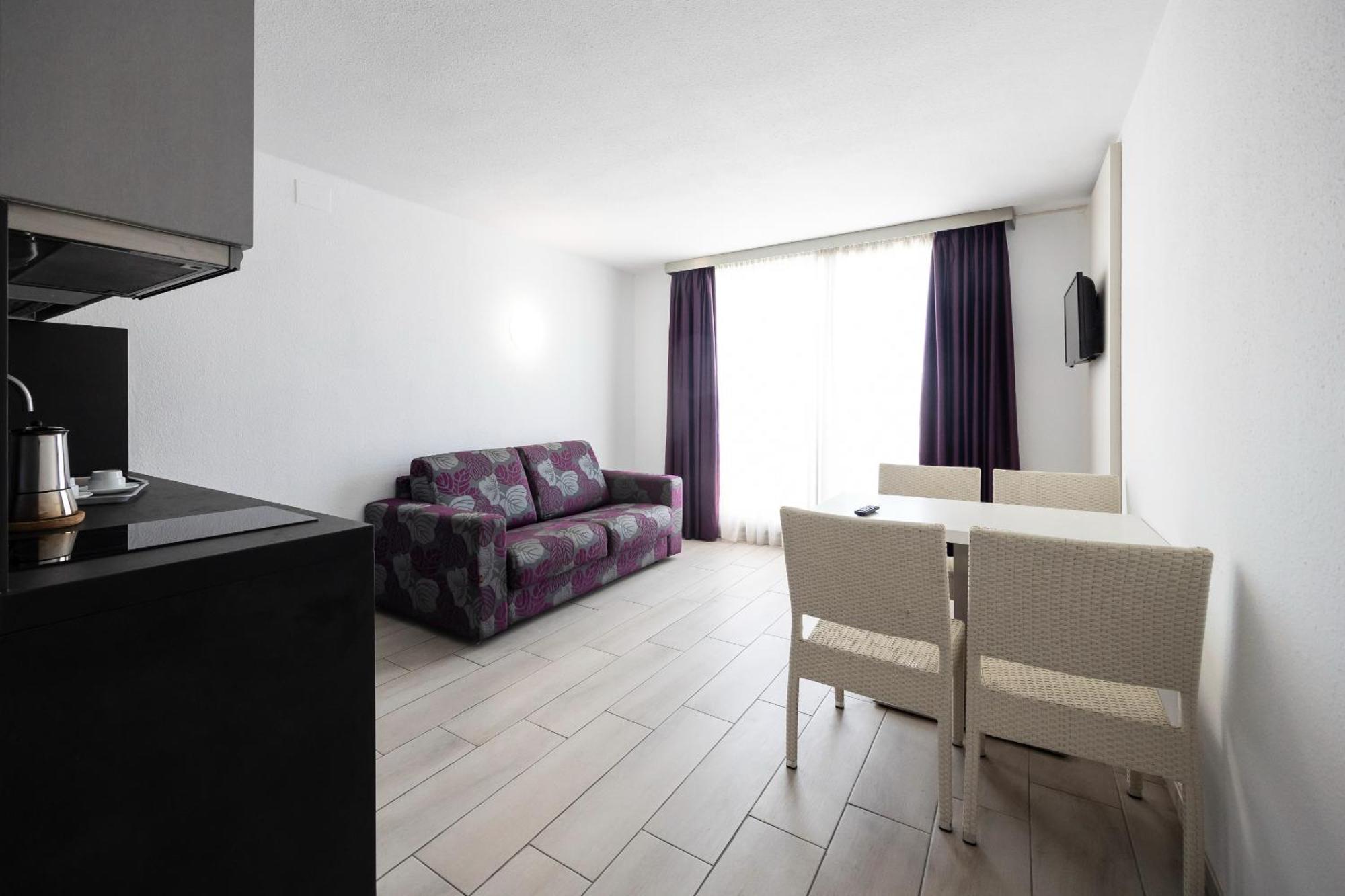 Aparthotel Miami Park Calella Exterior photo